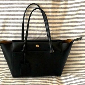 Tory Burch Robinson Tote Black